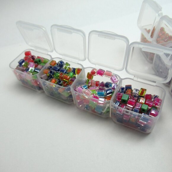 Miyuki 4mm cube beads - Picture 9 of 13